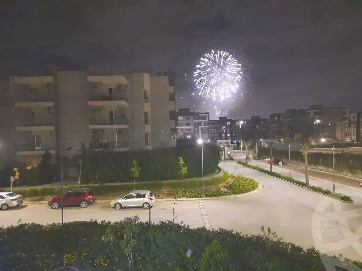 https://aqarmap.com.eg/en/listing/6395616-for-sale-cairo-el-sheikh-zayed-city-compounds-dh-drys