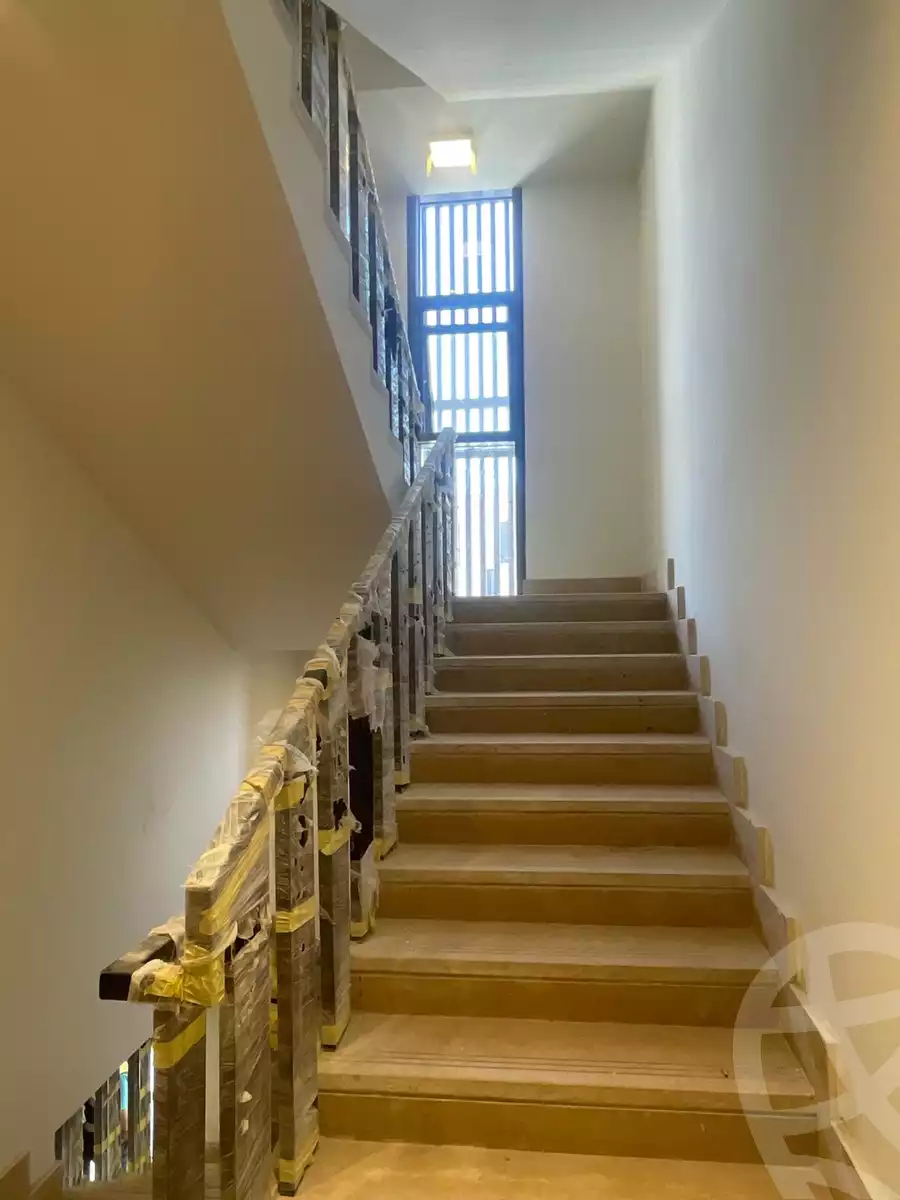 https://aqarmap.com.eg/en/listing/6397327-for-sale-cairo-el-sheikh-zayed-city-lshykh-zyd-ljdyd-vye