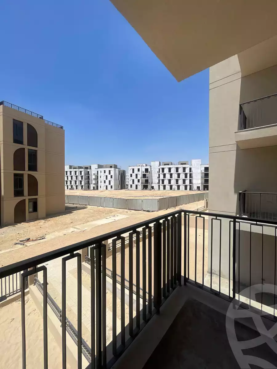 https://aqarmap.com.eg/en/listing/6397379-for-sale-cairo-el-sheikh-zayed-city-lshykh-zyd-ljdyd-vye