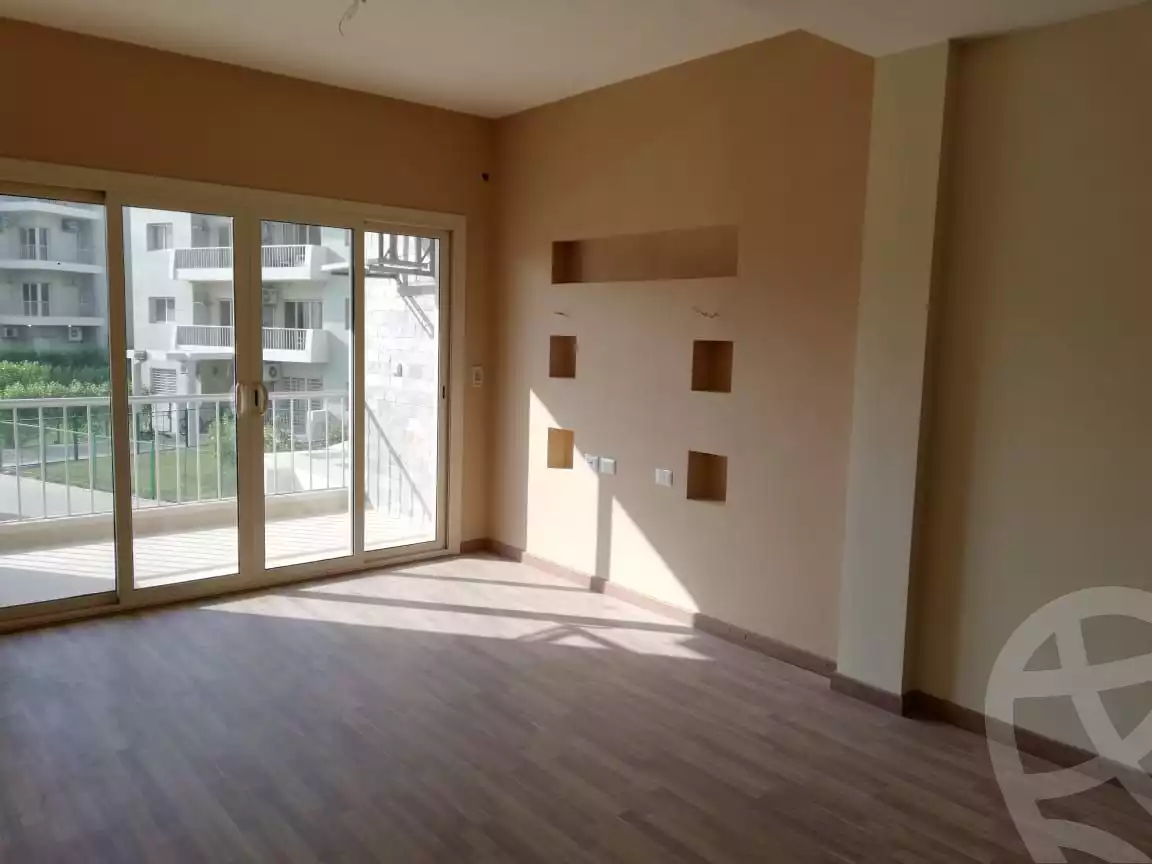 https://aqarmap.com.eg/en/listing/6397480-for-sale-cairo-el-sheikh-zayed-city-compounds-dh-drys