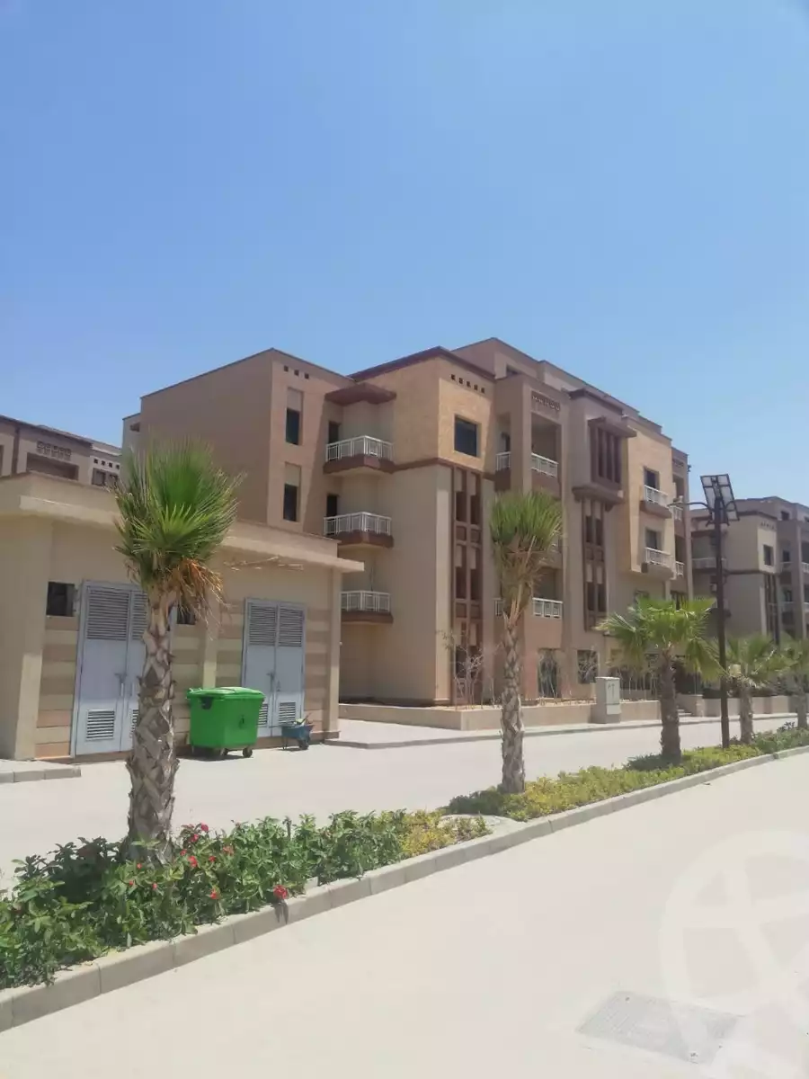 https://aqarmap.com.eg/ar/listing/6399928-for-sale-cairo-6th-of-october-compounds-green-5