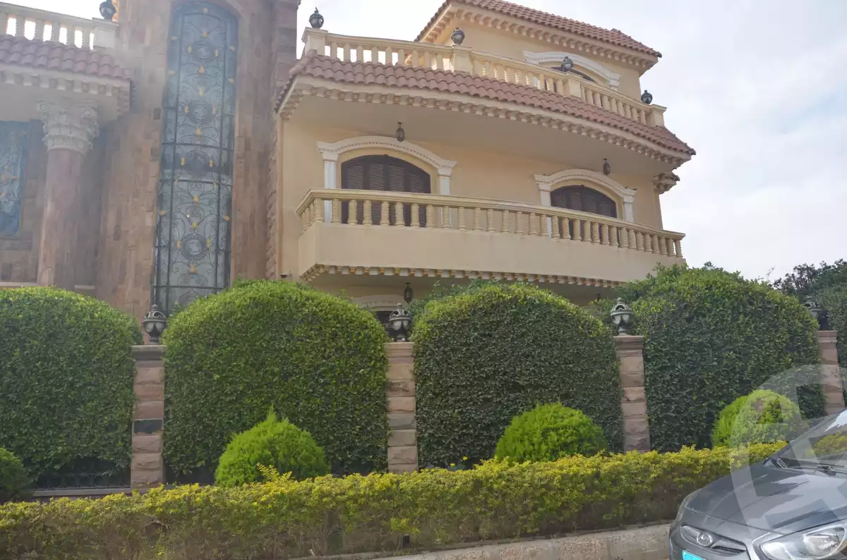 https://aqarmap.com.eg/en/listing/6402978-for-sale-cairo-el-sheikh-zayed-city-el-hay-el-thaleth-ashaer