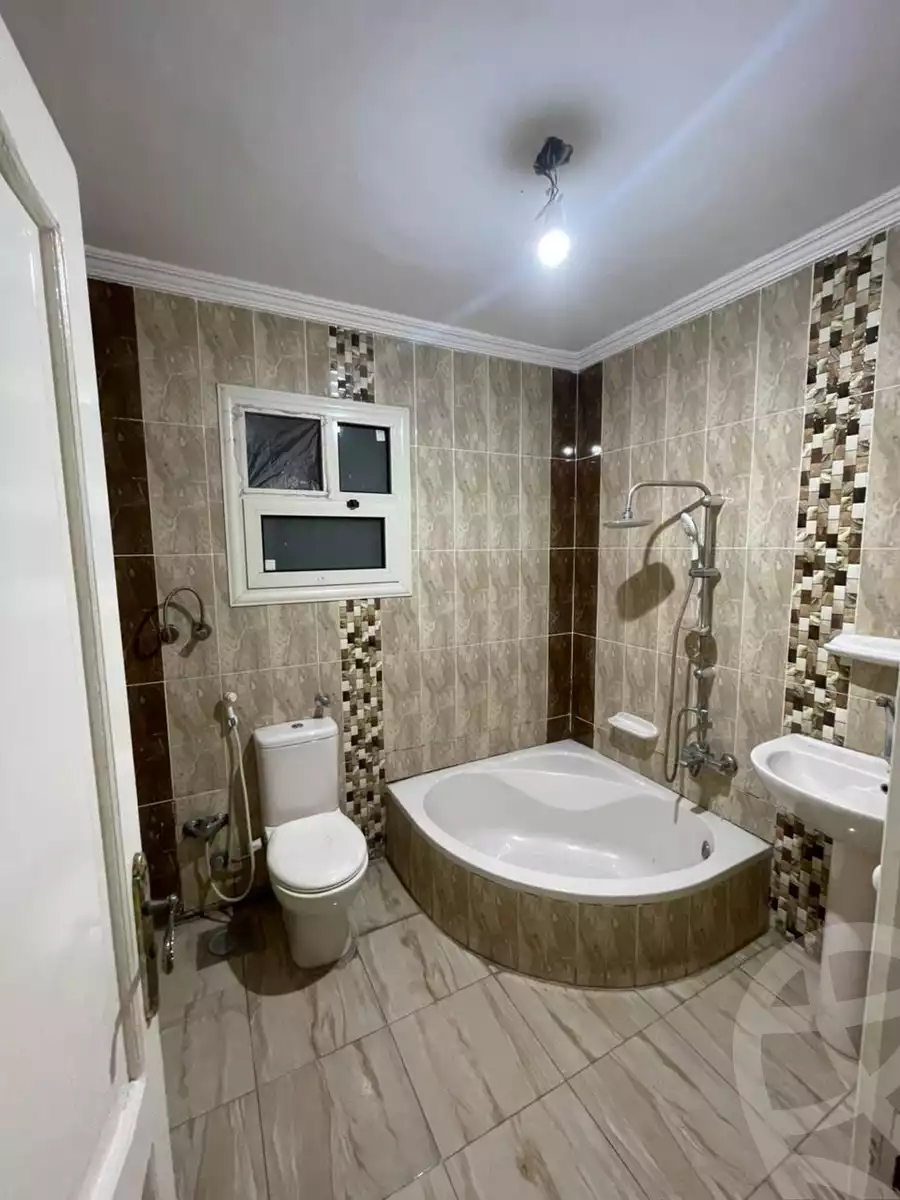 https://aqarmap.com.eg/ar/listing/6403061-for-sale-alexandria-ganaklis-shr-bw-qyr-tryq-lhry