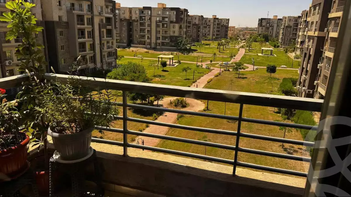 https://aqarmap.com.eg/en/listing/6403437-for-sale-cairo-el-sheikh-zayed-city-compounds-dr-msr