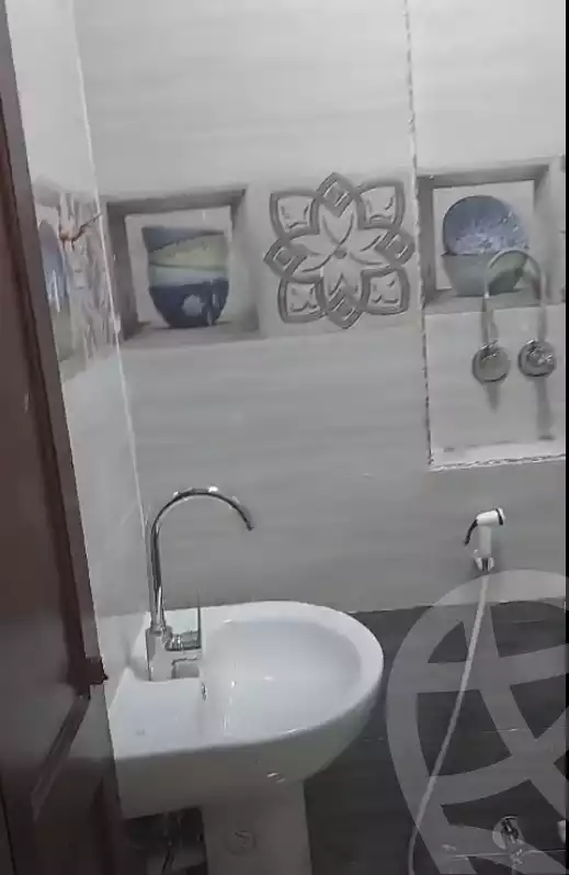https://aqarmap.com.eg/en/listing/6404258-for-rent-cairo-ain-shams-el-naam-mohammed-fouad-hafez-st