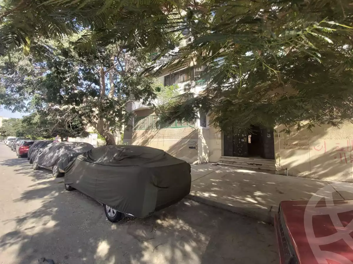 https://aqarmap.com.eg/en/listing/6418042-for-sale-cairo-6th-of-october-el-ahyaa-neighborhood-7th-al-sayeda-khadiga-st
