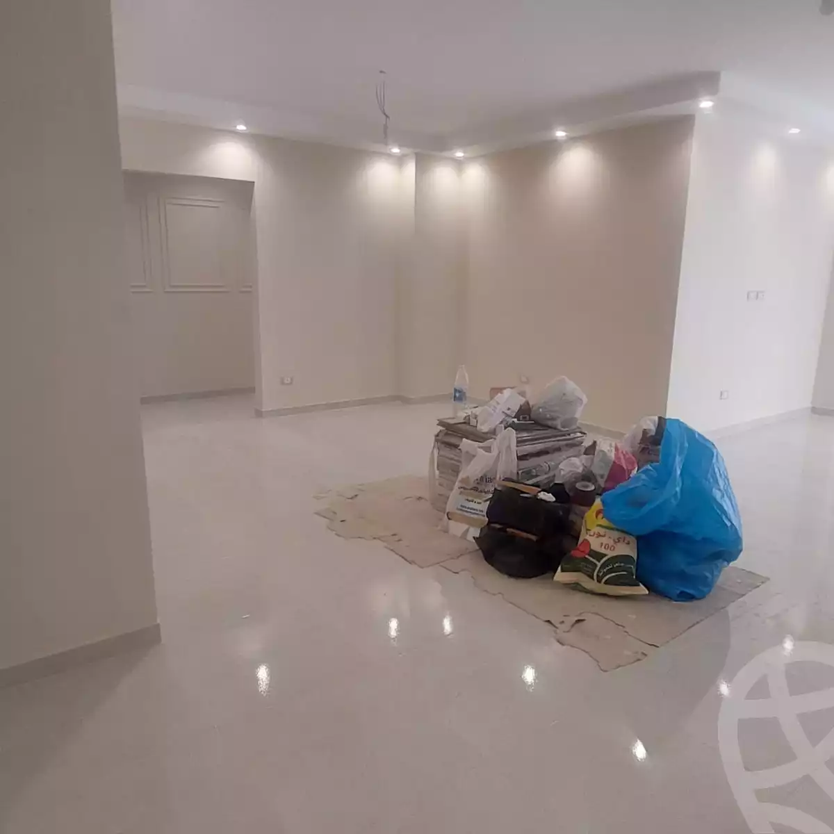 https://aqarmap.com.eg/en/listing/6422127-for-rent-cairo-el-sheikh-zayed-city-compounds-zayed-regency
