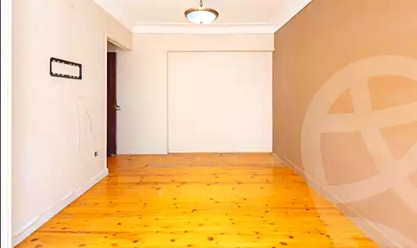 https://aqarmap.com.eg/ar/listing/6422421-for-sale-alexandria-camp-cesar-menouthis-st