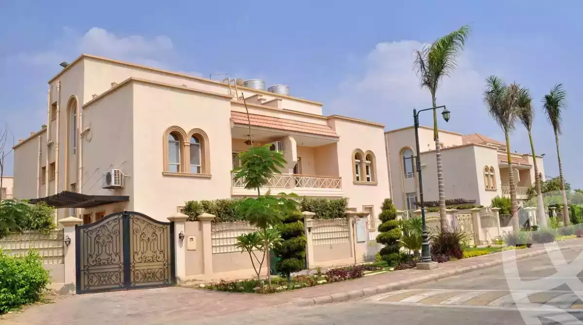 https://aqarmap.com.eg/ar/listing/6424941-for-sale-cairo-el-sheikh-zayed-city-compounds-greens
