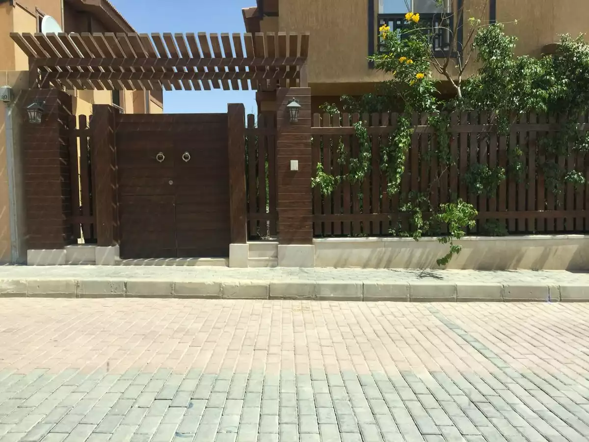https://aqarmap.com.eg/en/listing/6425365-for-sale-cairo-6th-of-october-compounds-pyramids-walk