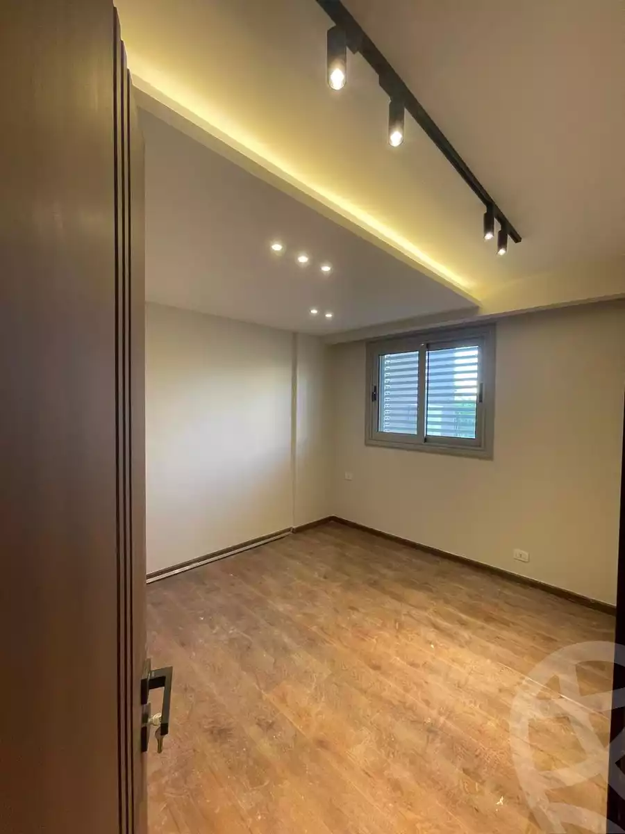 https://aqarmap.com.eg/ar/listing/6425755-for-sale-cairo-6th-of-october-compounds-palm-parks