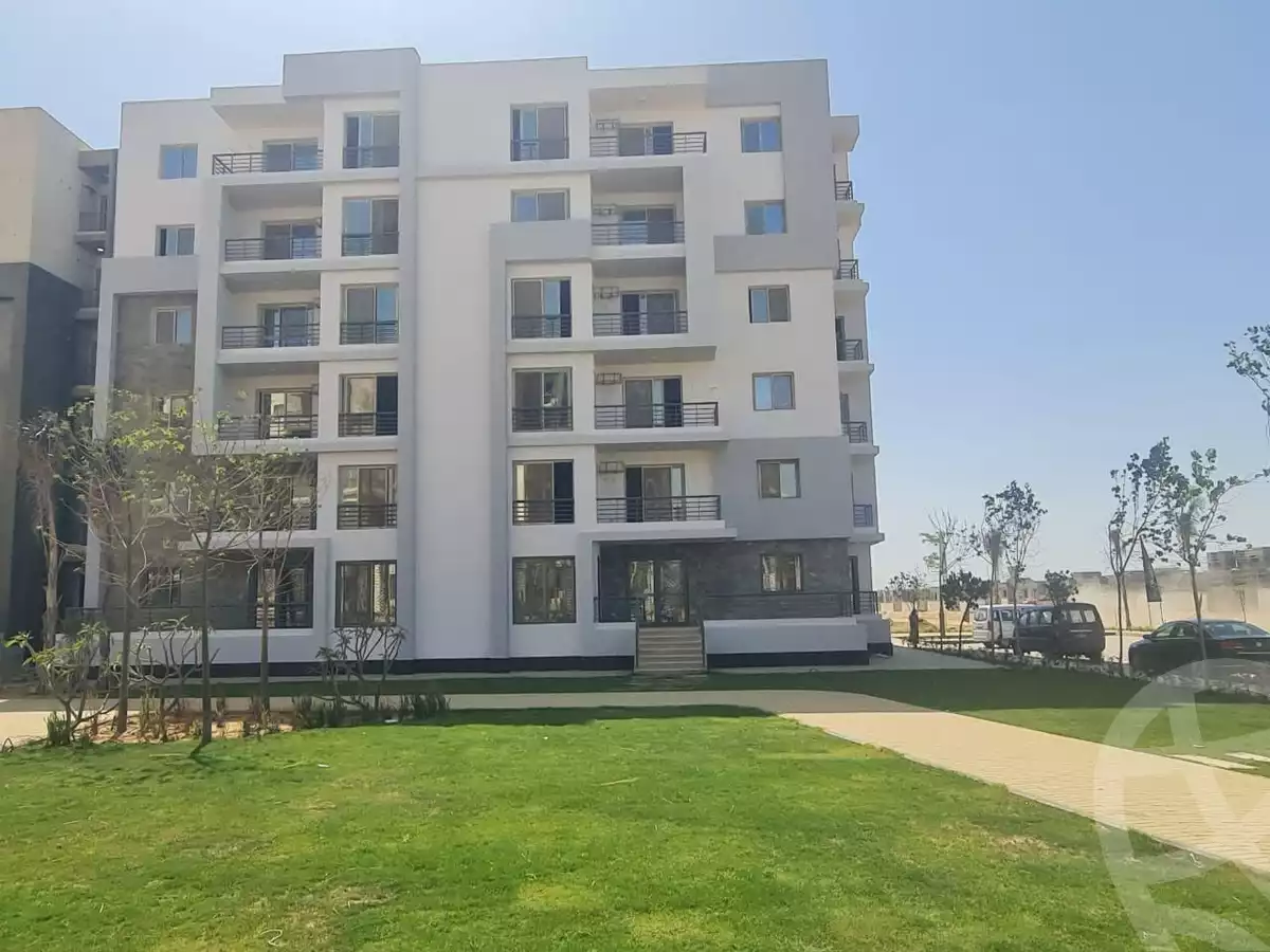 https://aqarmap.com.eg/en/listing/6427343-for-sale-cairo-el-sheikh-zayed-city-lshykh-zyd-ljdyd-west-view-residence-hdp