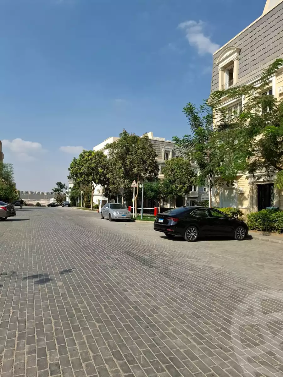 https://aqarmap.com.eg/ar/listing/6428881-for-sale-cairo-6th-of-october-compounds-rayos