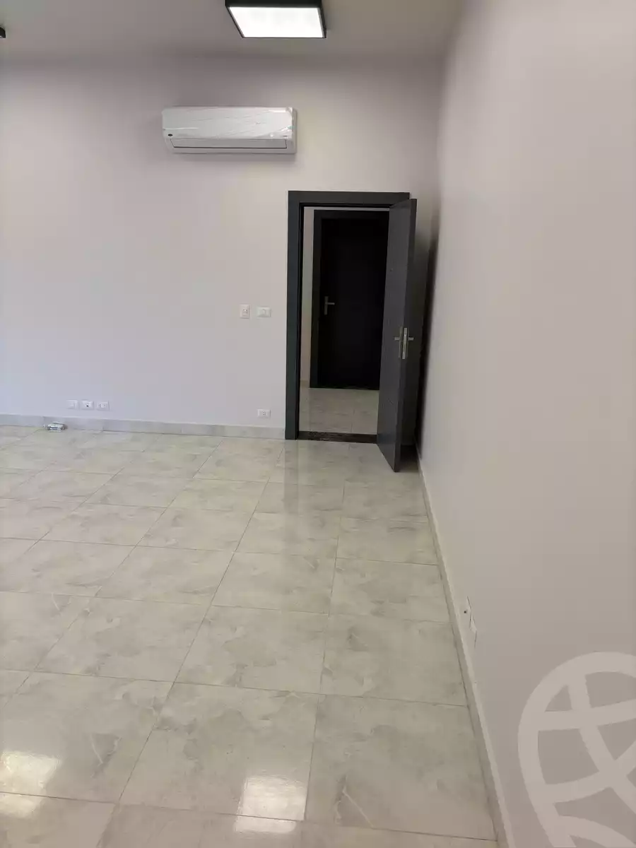https://aqarmap.com.eg/ar/listing/6434241-for-rent-cairo-new-cairo-compounds-the-square