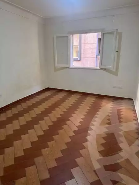 https://aqarmap.com.eg/en/listing/6444651-for-rent-alexandria-ganaklis-shr-mrtdy-bsh