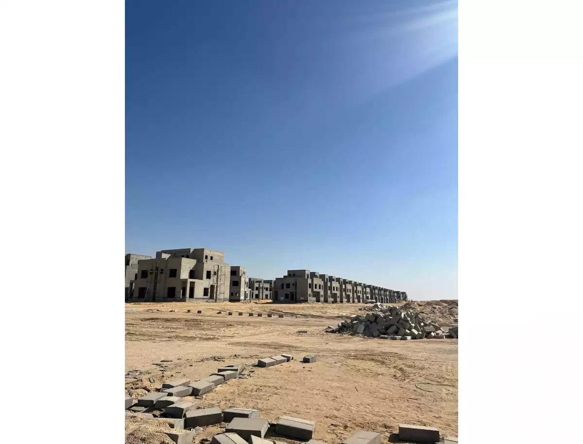 https://aqarmap.com.eg/en/listing/6446013-for-sale-cairo-el-sheikh-zayed-city-lshykh-zyd-ljdyd-naia-west