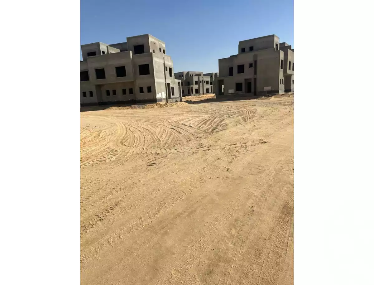 https://aqarmap.com.eg/en/listing/6446044-for-sale-cairo-el-sheikh-zayed-city-lshykh-zyd-ljdyd-naia-west