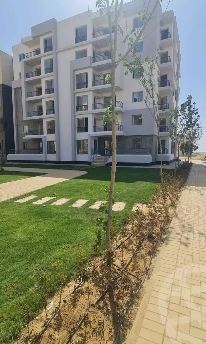 https://aqarmap.com.eg/en/listing/6447599-for-sale-cairo-el-sheikh-zayed-city-lshykh-zyd-ljdyd-west-view-residence-hdp