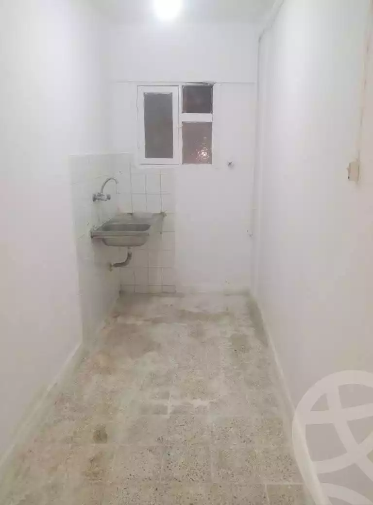 https://aqarmap.com.eg/ar/listing/6449783-for-rent-alexandria-el-asafra-shr-45