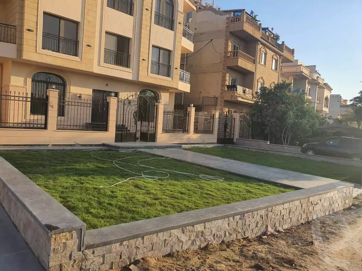https://aqarmap.com.eg/ar/listing/6451057-for-rent-cairo-new-cairo-ganob-el-akadamiya-south-academy-b-taha-hussein-st