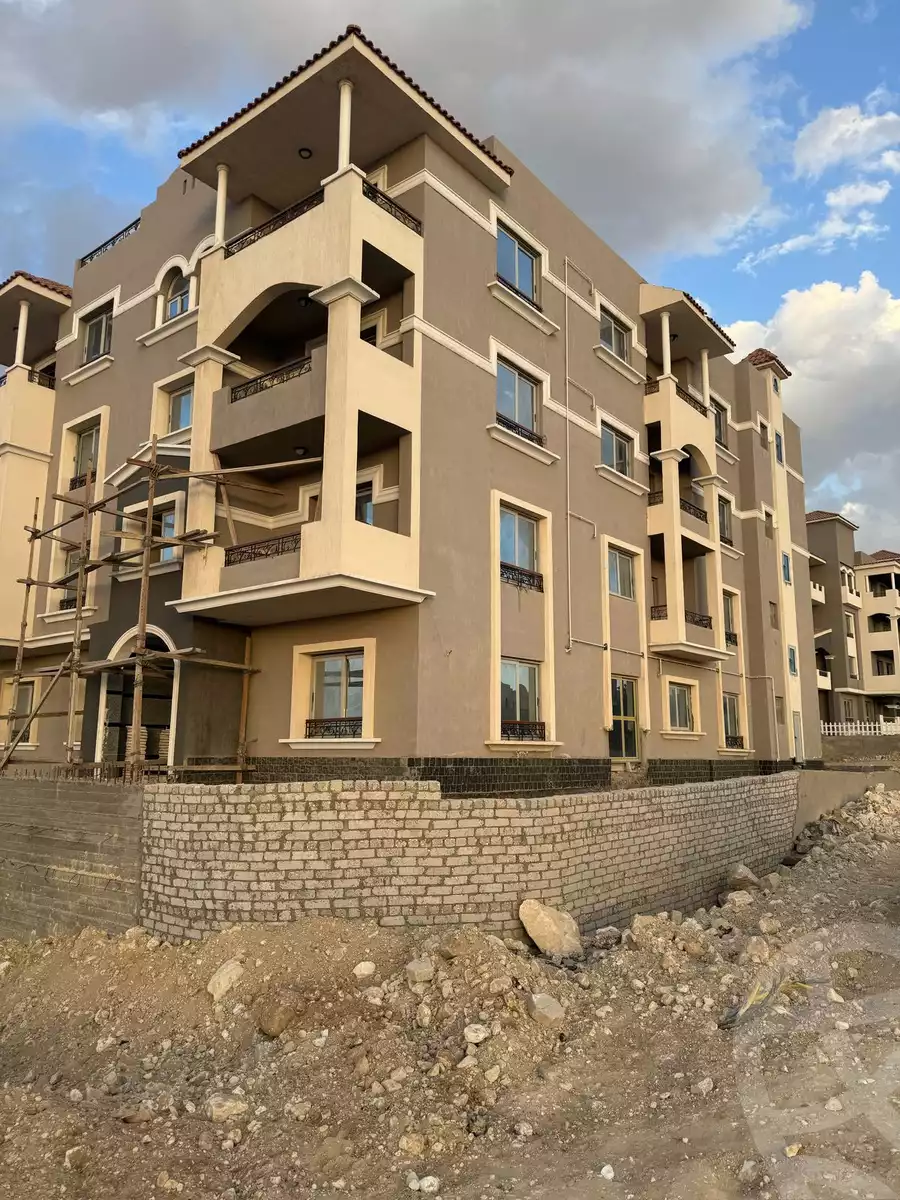 https://aqarmap.com.eg/en/listing/6451614-for-sale-cairo-6th-of-october-compounds-grand-heights