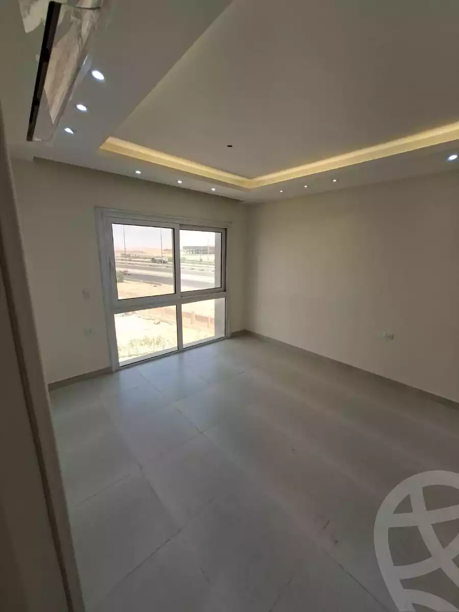 https://aqarmap.com.eg/en/listing/6454850-for-rent-cairo-new-cairo-compounds-hyde-park-centre-ville-hyde-park