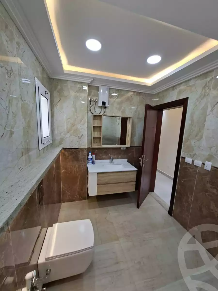 https://aqarmap.com.eg/en/listing/6454850-for-rent-cairo-new-cairo-compounds-hyde-park-centre-ville-hyde-park
