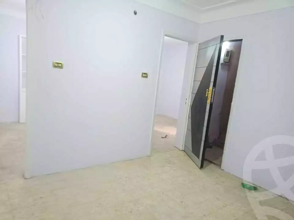https://aqarmap.com.eg/ar/listing/6455993-for-sale-alexandria-sydy-bshr-sydy-bshr-bhry-gamal-abd-el-nasir-st