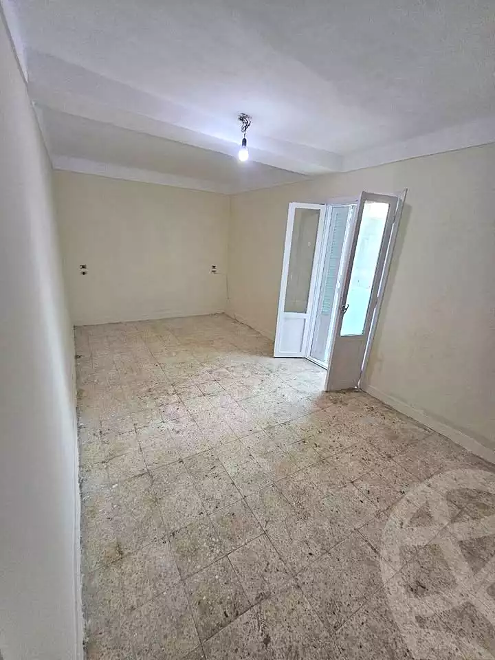 https://aqarmap.com.eg/ar/listing/6460324-for-sale-alexandria-el-asafra-l-sfr-qbly-el-maahad-el-dini-st