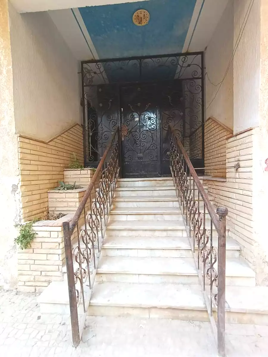 https://aqarmap.com.eg/ar/listing/6466259-for-sale-alexandria-l-jmy-el-hanouvel-al-asdakaa-st