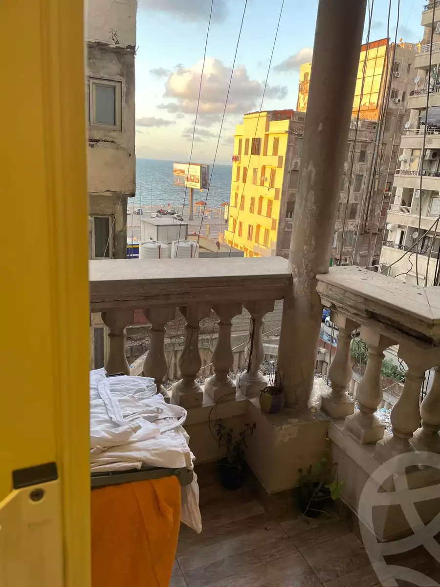 https://aqarmap.com.eg/ar/listing/6468651-for-sale-alexandria-camp-cesar-zakareya-ghoneim-st