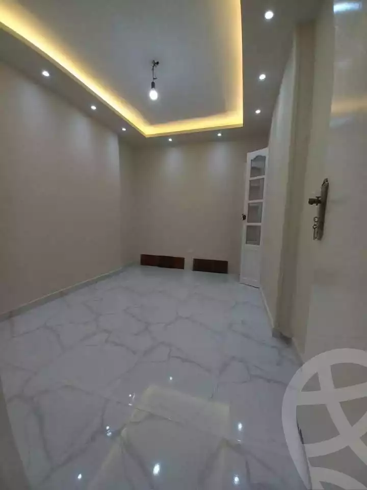 https://aqarmap.com.eg/ar/listing/6474007-for-sale-alexandria-sydy-bshr-sydy-bshr-bhry-khalil-hamada-st