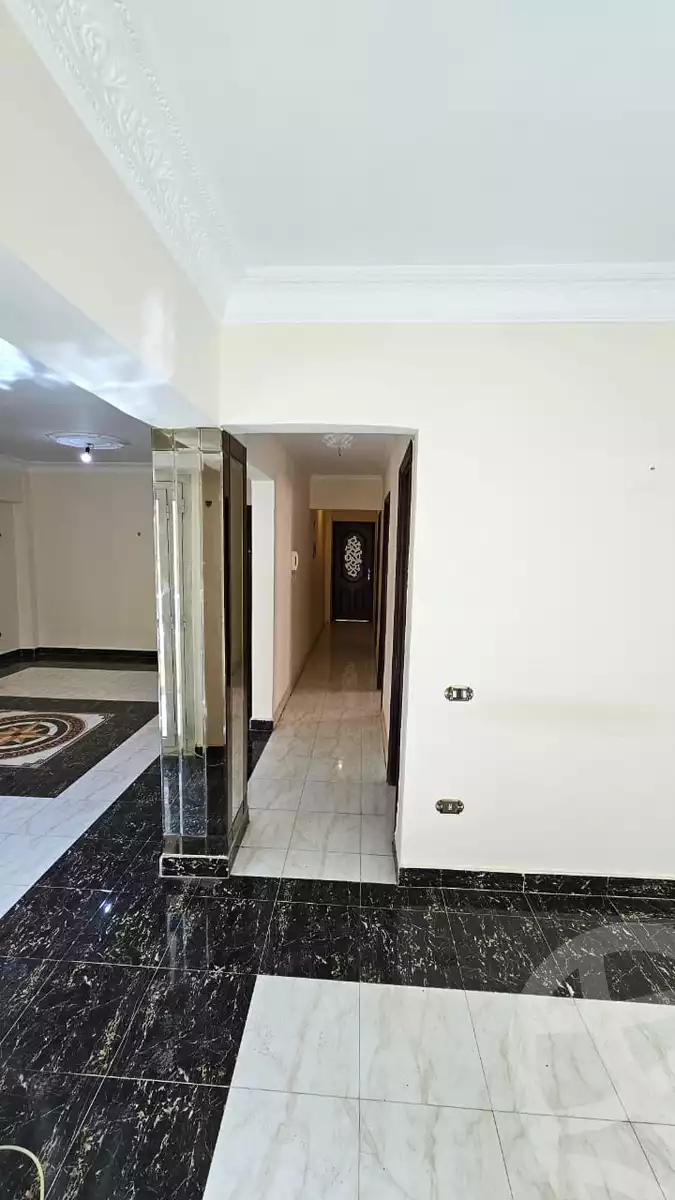https://aqarmap.com.eg/en/listing/6480596-for-sale-cairo-el-sheikh-zayed-city-el-hay-elsabeaa-lhy-lsb
