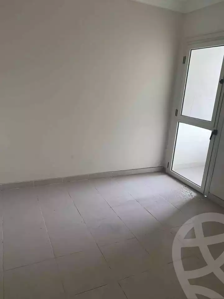 https://aqarmap.com.eg/en/listing/6487955-for-rent-alexandria-lsywf-shamaa