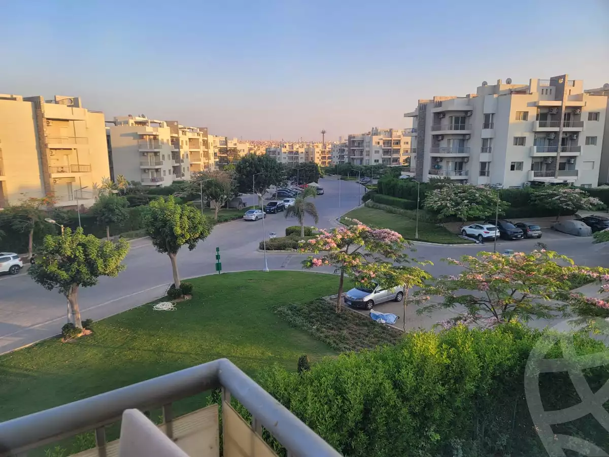 https://aqarmap.com.eg/en/listing/6497485-for-sale-cairo-el-sheikh-zayed-city-compounds-dh-drys