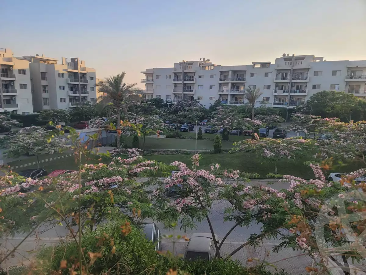 https://aqarmap.com.eg/en/listing/6497485-for-sale-cairo-el-sheikh-zayed-city-compounds-dh-drys