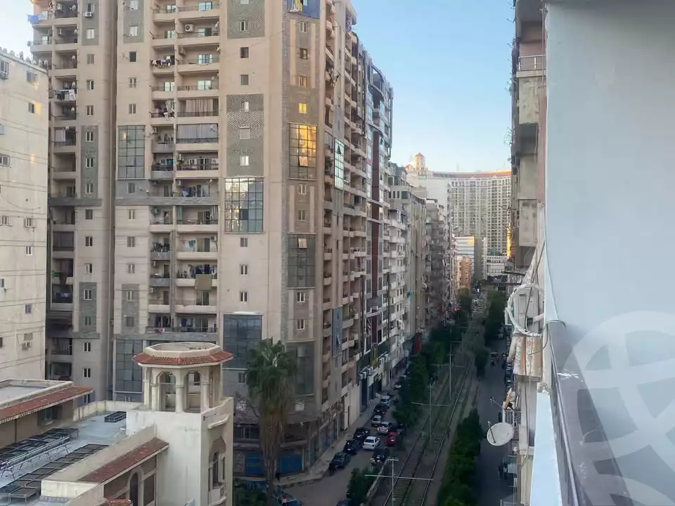 https://aqarmap.com.eg/en/listing/6499341-for-sale-alexandria-ganaklis