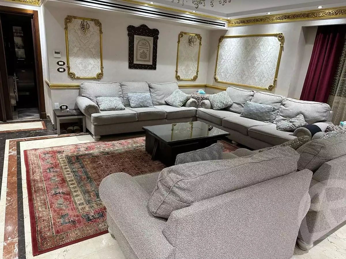 https://aqarmap.com.eg/ar/listing/6501153-for-sale-cairo-el-sheikh-zayed-city-el-hay-elsabeaa-lhy-lsb