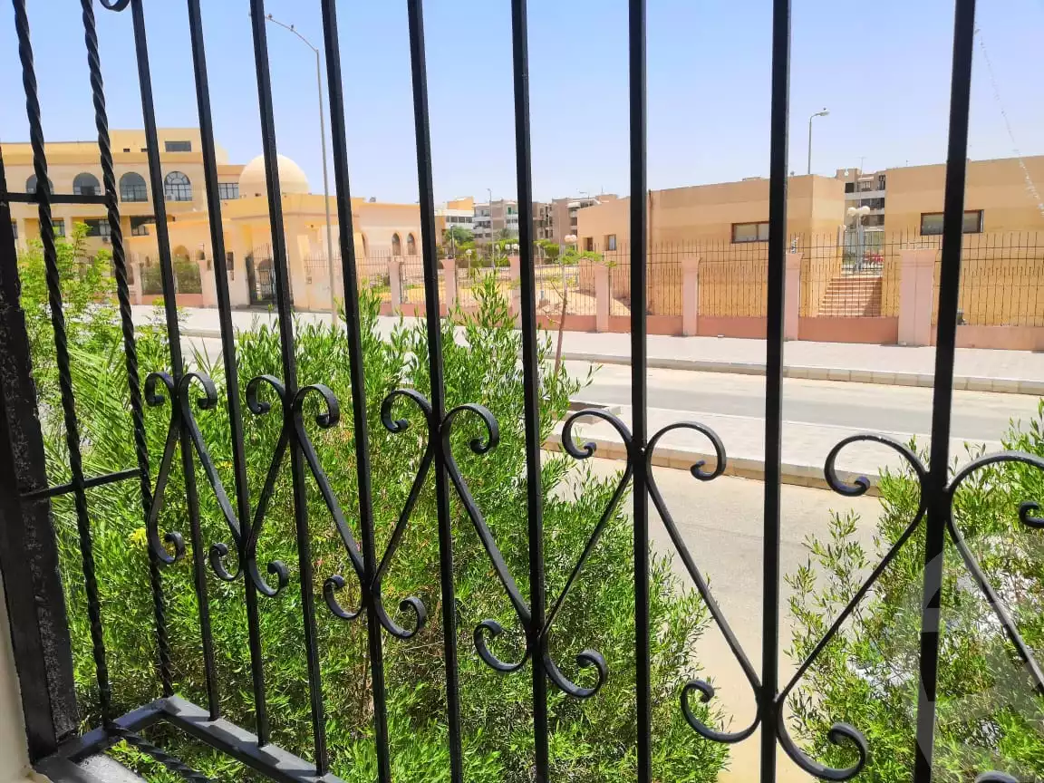 https://aqarmap.com.eg/ar/listing/6502404-for-sale-cairo-6th-of-october-el-ahyaa-neighborhood-11th