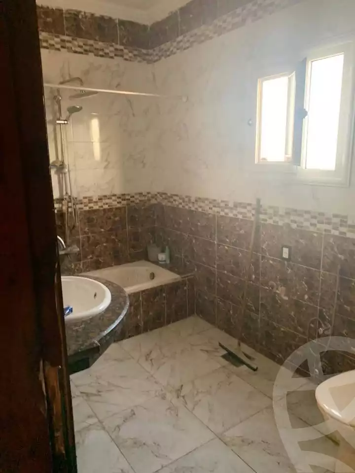 https://aqarmap.com.eg/en/listing/6505103-for-sale-alexandria-l-jmy-lbytsh-bianchiii-el-arbaeen-st