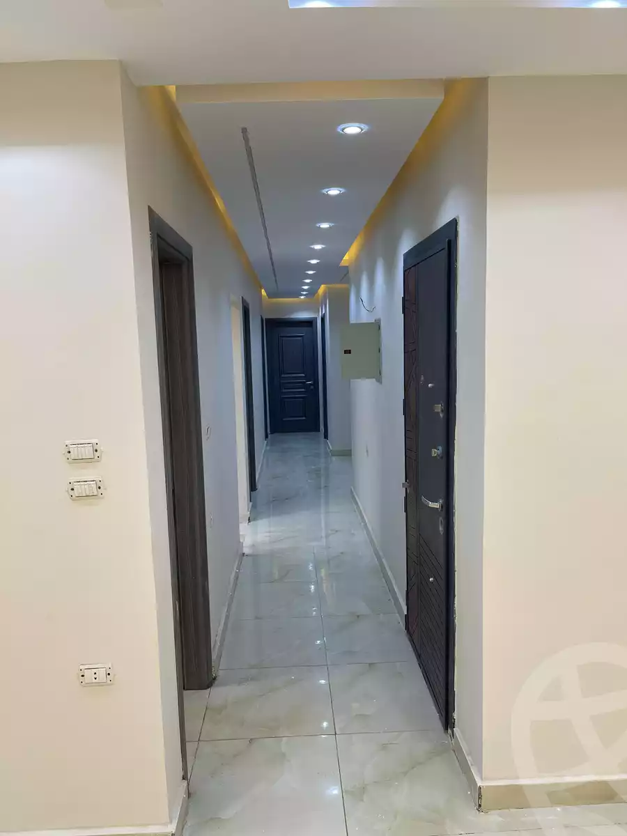 https://aqarmap.com.eg/ar/listing/6506716-for-sale-cairo-el-sheikh-zayed-city-el-hay-elthamen-area-3
