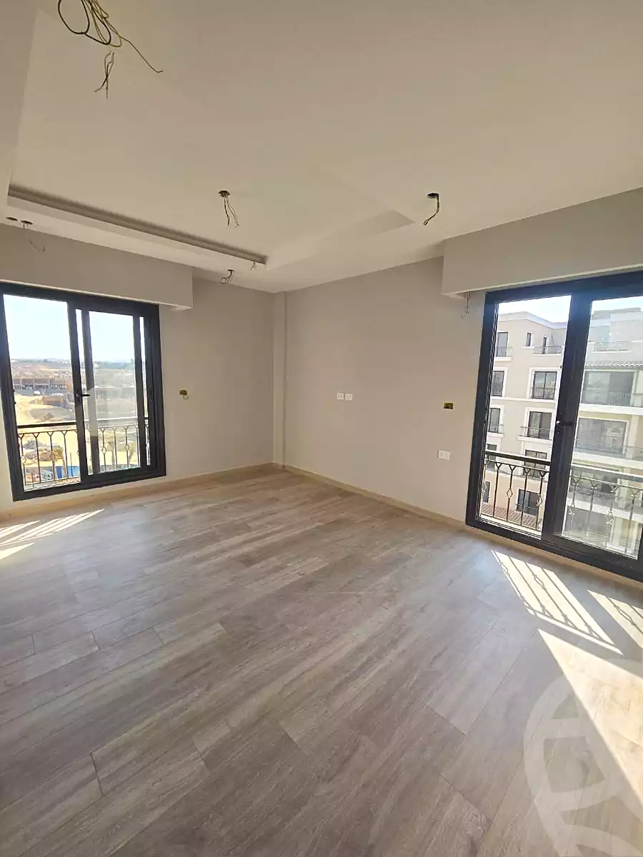 https://aqarmap.com.eg/en/listing/6520085-for-sale-cairo-el-sheikh-zayed-city-compounds-kmbwnd-fyldj-wyst-dr-llttwyr