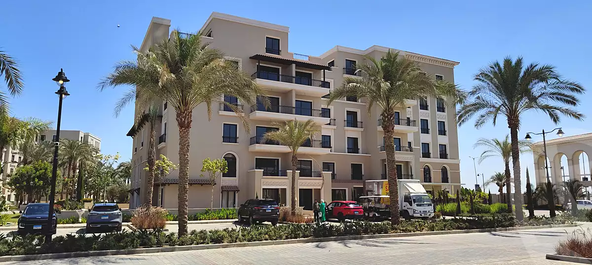 https://aqarmap.com.eg/en/listing/6521514-for-sale-cairo-el-sheikh-zayed-city-compounds-kmbwnd-fyldj-wyst-dr-llttwyr