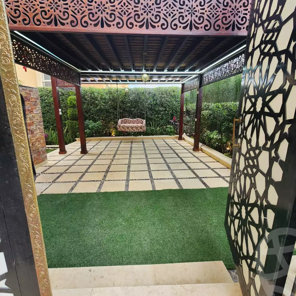 https://aqarmap.com.eg/en/listing/6522721-for-sale-cairo-el-sheikh-zayed-city-compounds-el-khamayel