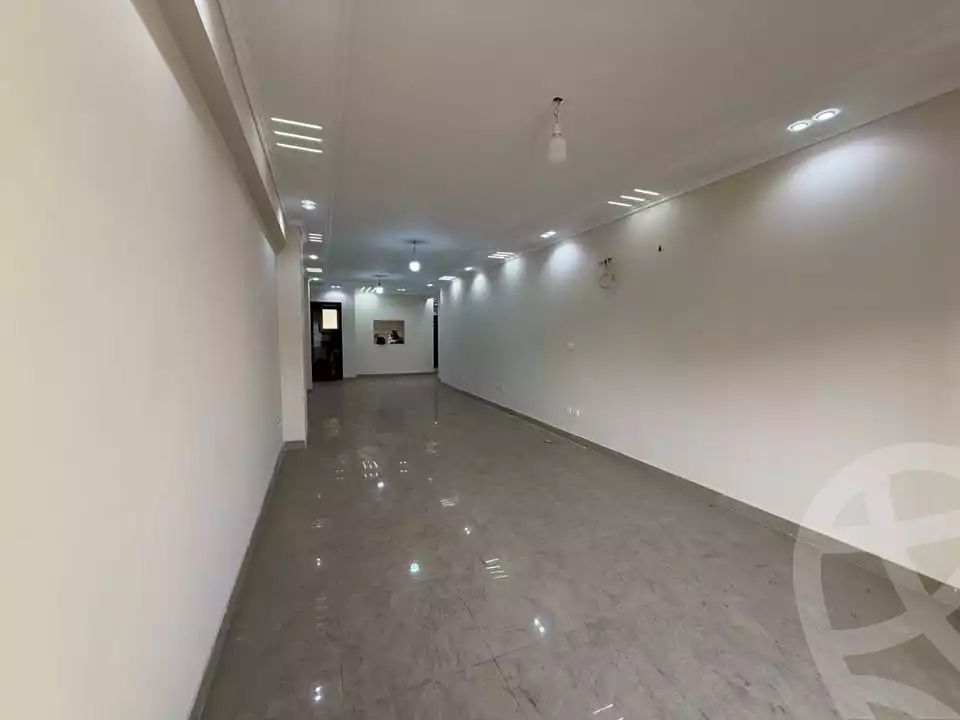 https://aqarmap.com.eg/ar/listing/6522844-for-sale-alexandria-camp-cesar-port-said-street