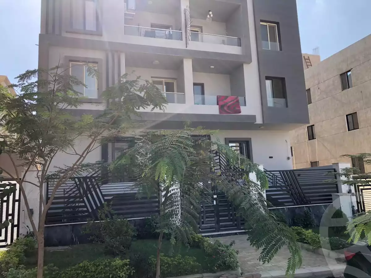 https://aqarmap.com.eg/en/listing/6525778-for-sale-cairo-el-sheikh-zayed-city-el-hay-elsabeaa-lbstn