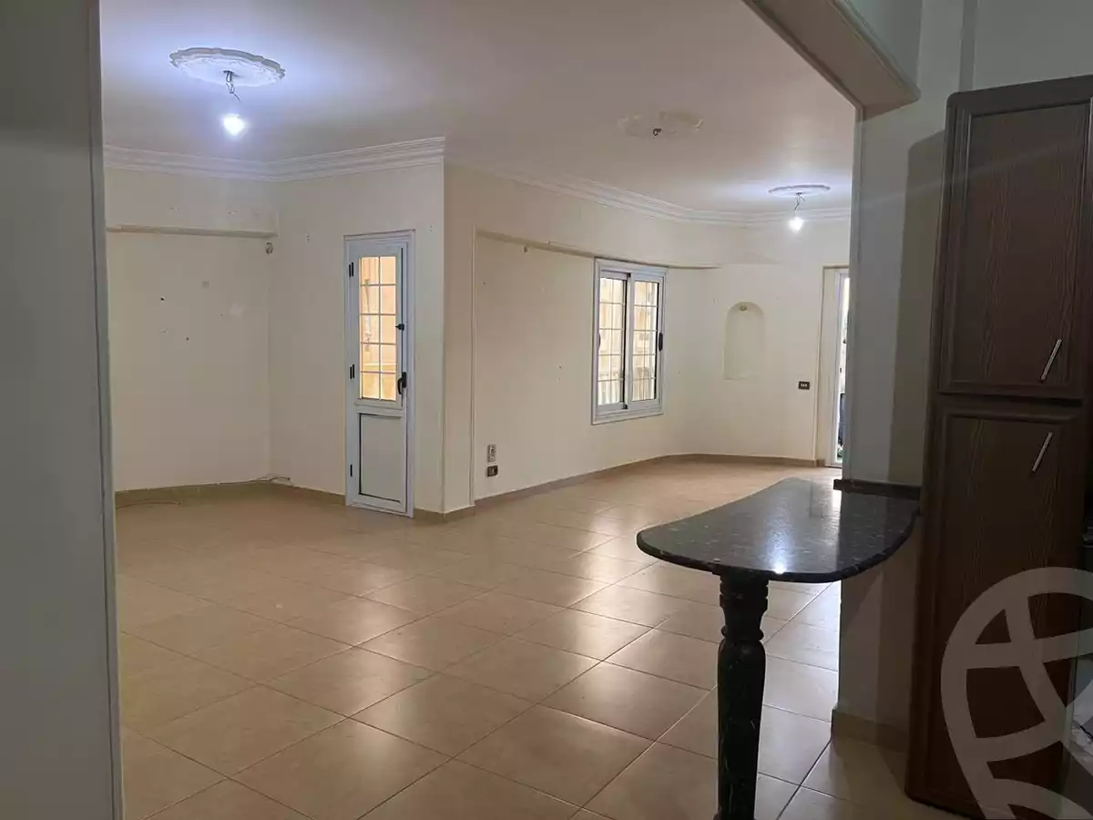 https://aqarmap.com.eg/en/listing/6530468-for-sale-cairo-el-sheikh-zayed-city-el-hay-elsabeaa-lhy-lsb
