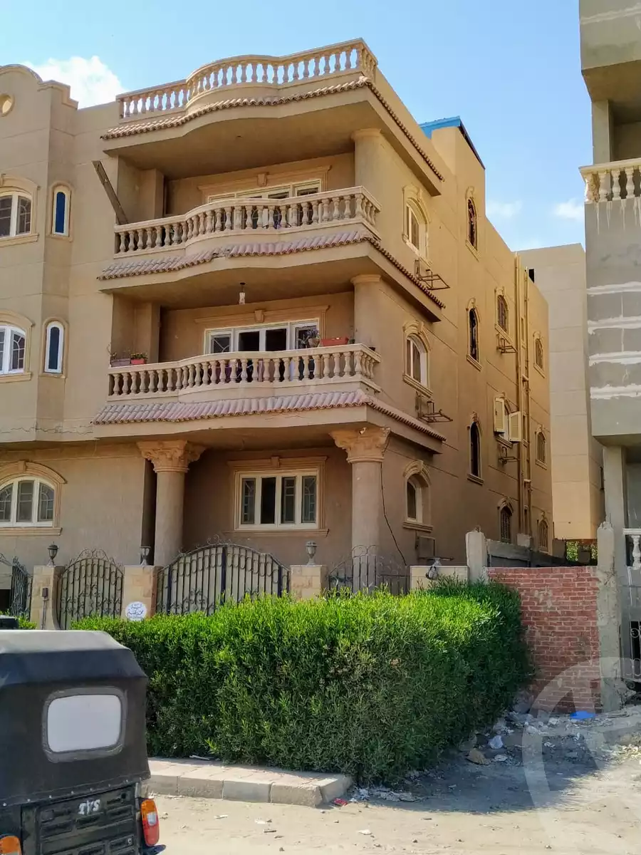 https://aqarmap.com.eg/en/listing/6535830-for-sale-cairo-6th-of-october-el-ahyaa-neighborhood-4th-district-no-7
