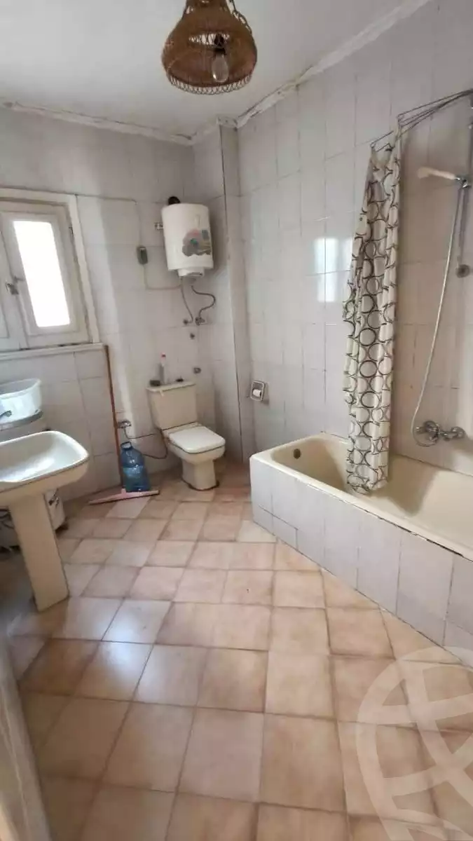 https://aqarmap.com.eg/en/listing/6537282-for-sale-alexandria-l-jmy-lbytsh-bianchiii-el-bashwat-st