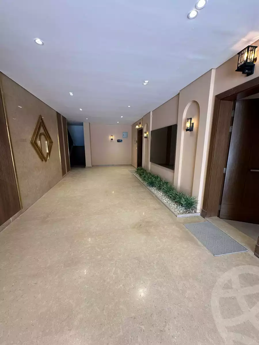 https://aqarmap.com.eg/ar/listing/6537374-for-sale-cairo-el-sheikh-zayed-city-compounds-kmbwnd-fyldj-wyst-dr-llttwyr
